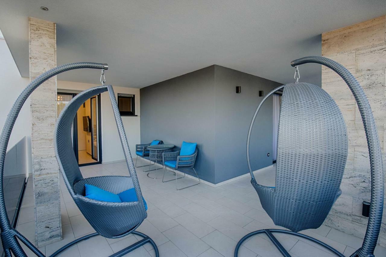Deluxe New Apartments - Few Steps From The Beach - Luxury Holiday With Style - By Traveler Tourist Agency Krk Veglia Exterior foto