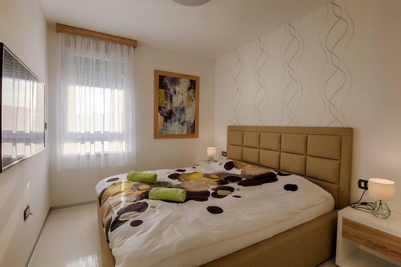 Deluxe New Apartments - Few Steps From The Beach - Luxury Holiday With Style - By Traveler Tourist Agency Krk Veglia Exterior foto