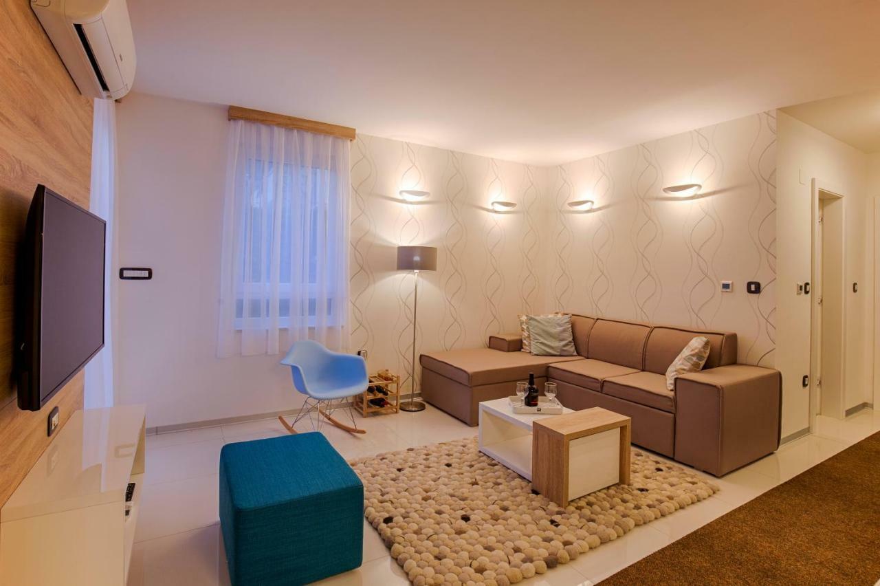 Deluxe New Apartments - Few Steps From The Beach - Luxury Holiday With Style - By Traveler Tourist Agency Krk Veglia Exterior foto