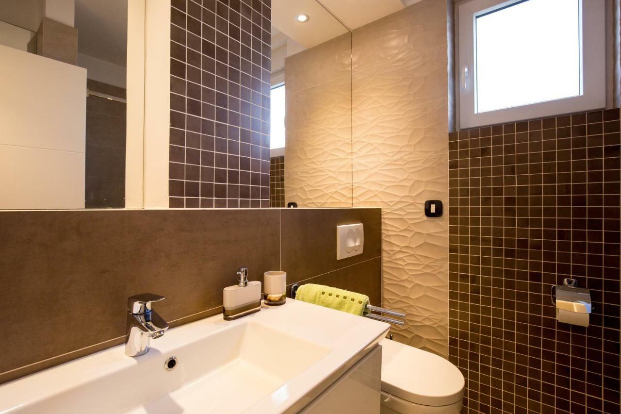 Deluxe New Apartments - Few Steps From The Beach - Luxury Holiday With Style - By Traveler Tourist Agency Krk Veglia Exterior foto